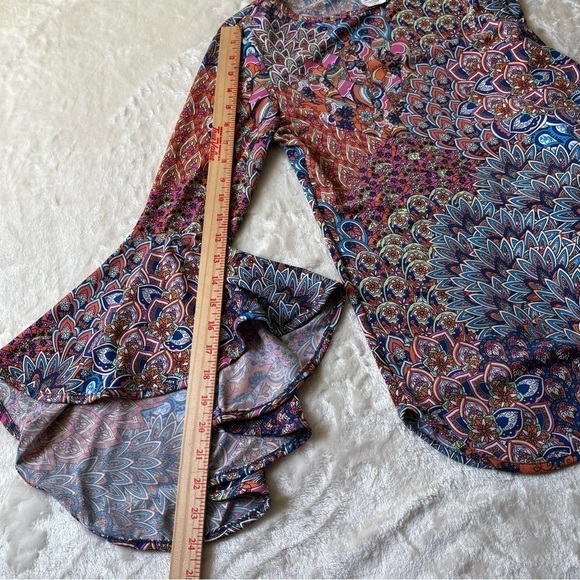 Hippie Boho Statement Piece Big Bell Sleeves
Rich Vibrant Multi Color EUC Small - Picture 5 of 13